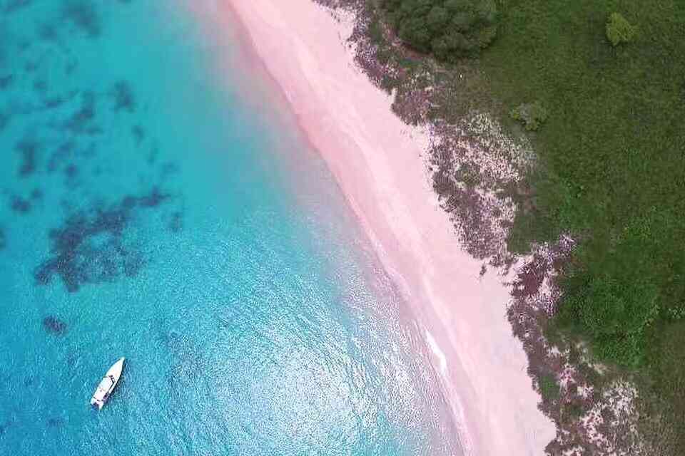 东南亚最梦幻的粉红沙滩，女生必去！