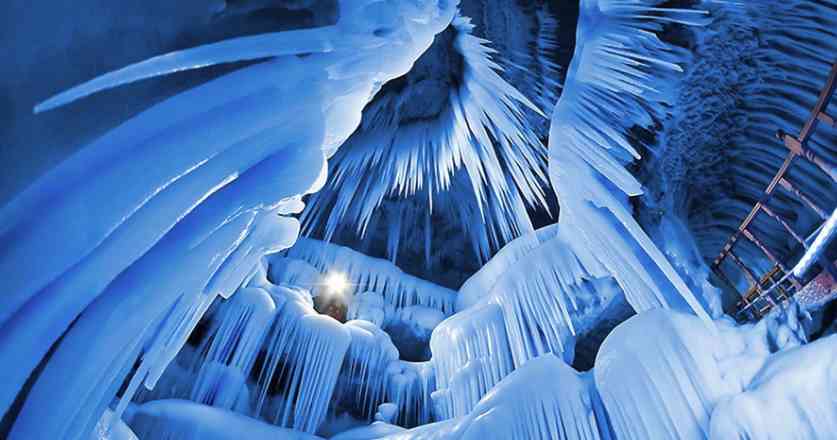 去山西旅游，万年冰洞值得一去吗？
