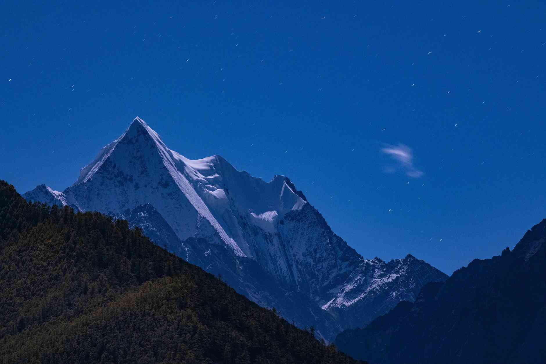 稻城亚丁游玩攻略，打卡《从你的全世界路过》取景地稻城亚丁！