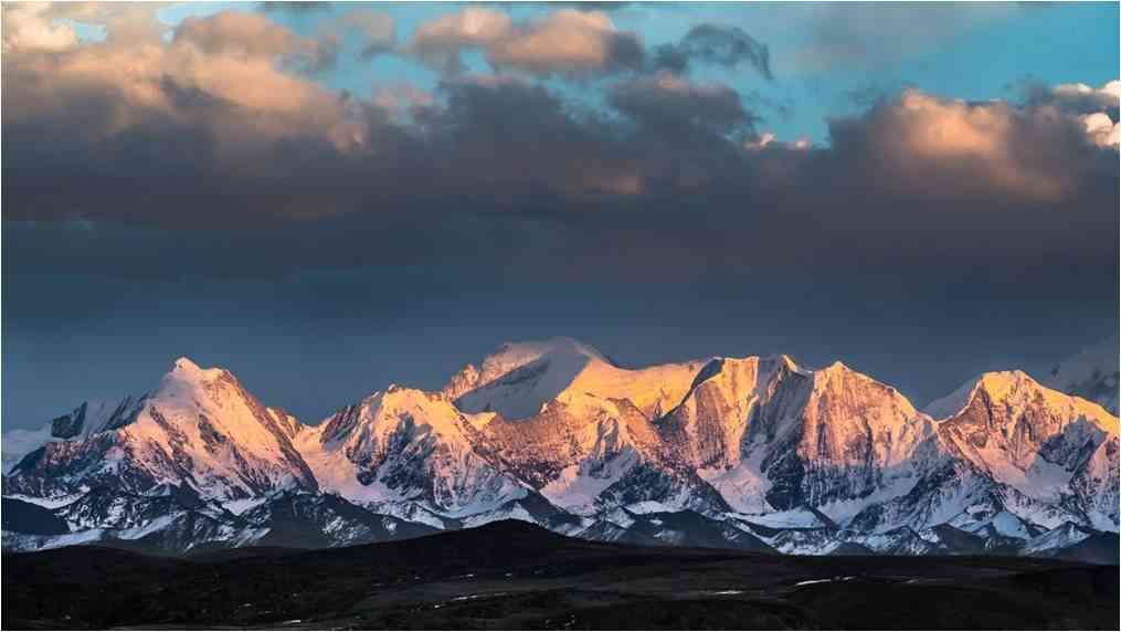 雅江高尔寺山黑石城景色如何？