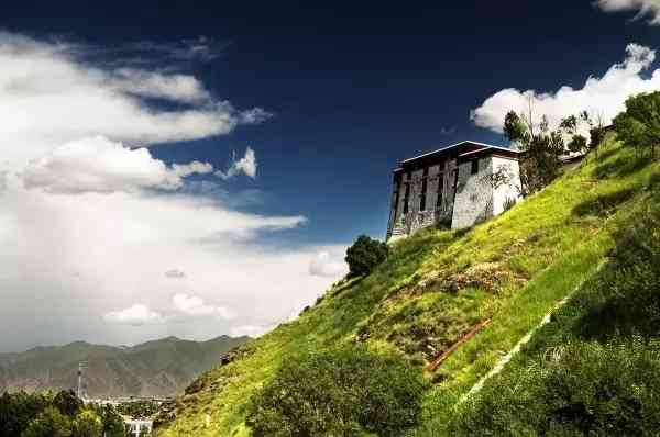 西藏布达拉宫里的仓央嘉措