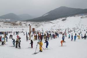 成都去西岭雪山玩雪 滑雪一天费用 成都周边附近哪里滑雪最好